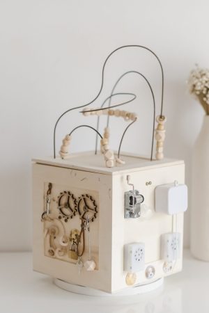 Cubo de Madeira Sensorial