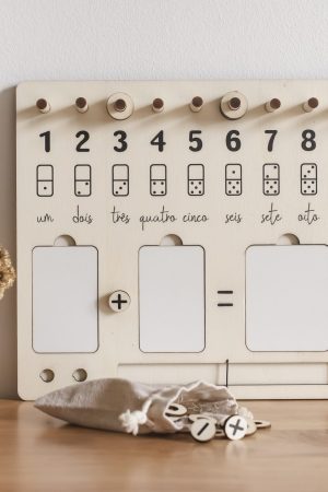 Jogo de matemática - contas e correspondência