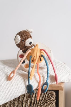 Brinquedos sensoriais e montessori