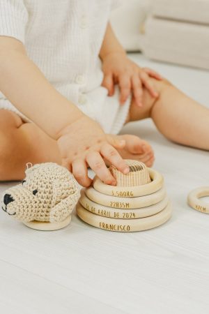Pirâmide de Argolas Personalizável com Dados de Nascimento