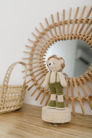 Animal Amigurumi com Caixa de Música